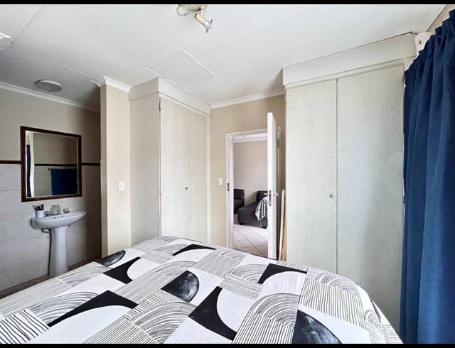 1 BEDROOM HOUSE FOR SALE IN THE ORCHARDS